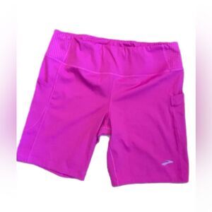 Women’s Brooks  Pink Athletic Bike  Shorts size 2XL.